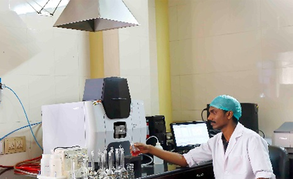 AAS (Atomic absorption spectrophotometer)